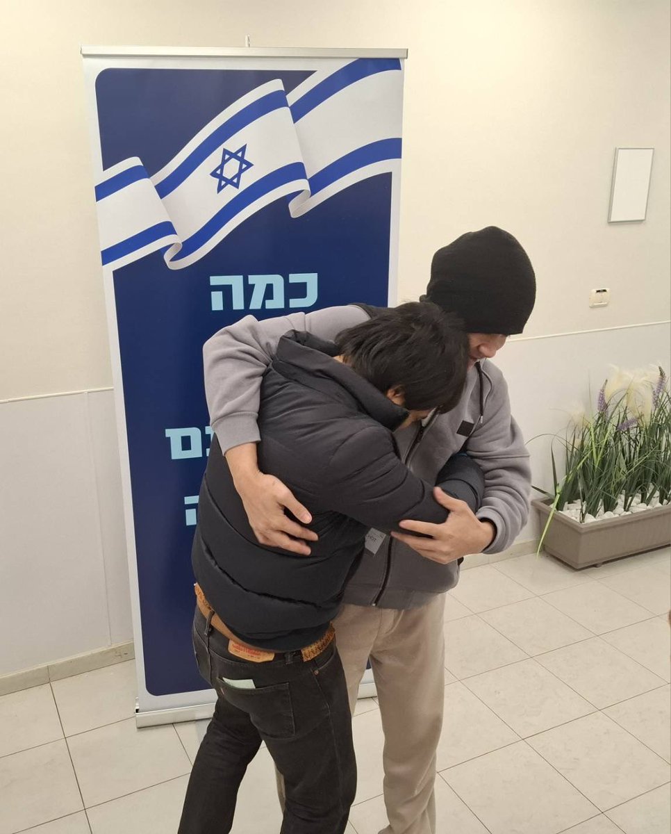 Families of the released #Thai #hostages met with the hostages at Shamir Medicla Center. This visit is sponsored by the #Israeli Government <a href="/IsraelMFA/">Israel Foreign Ministry</a> <a href="/IsraelinTH/">Israel in Thailand</a> , and coordinated by  <a href="/MFAThai/">กระทรวงการต่างประเทศ | MFA of Thailand</a> <a href="/MFAThaiConsular/">กรมการกงสุล I MFA Thai Consular</a> &amp; Royal Thai Embassy. #HostagesRelease