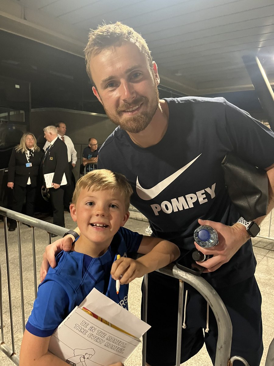 leenolan76's tweet photo. @WilllNorris Thanks one of my boys favourite players always had time for the kids https://t.co/GfDgzEgfV3