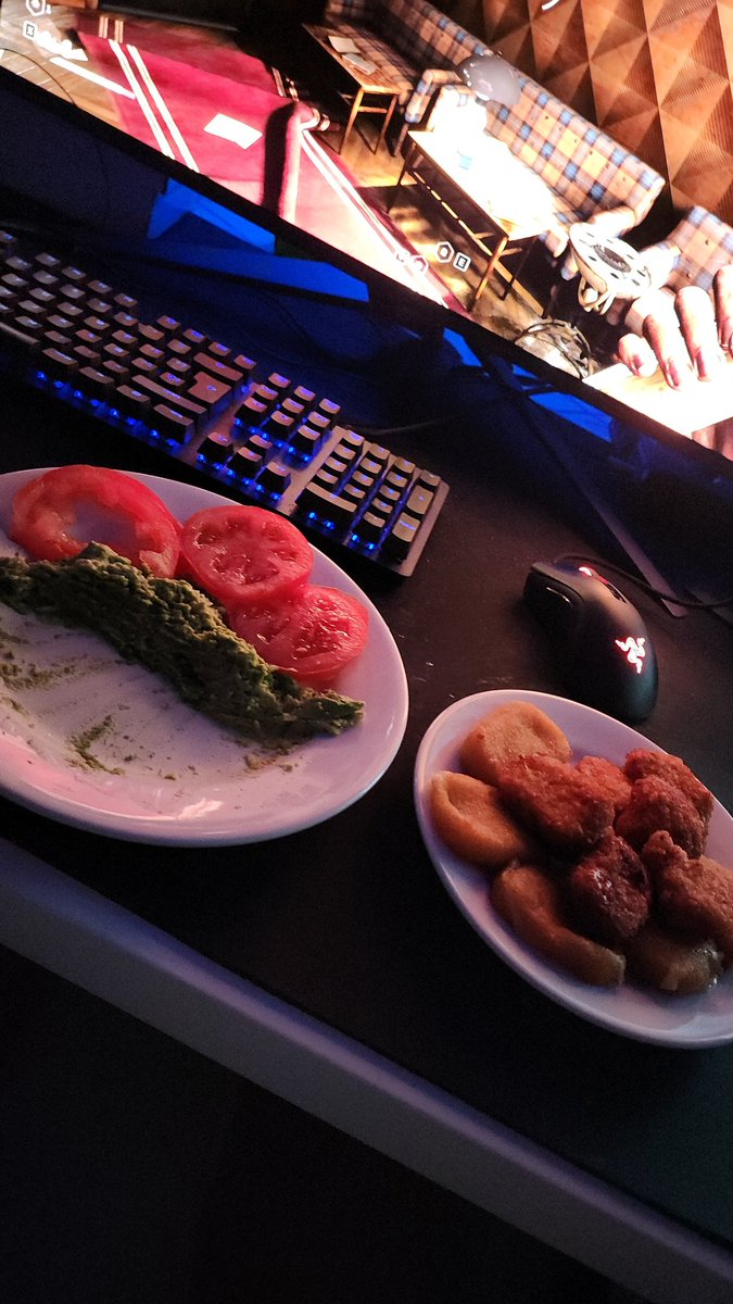 GianLenta2's tweet photo. Siempre Termino mis Semanitas de la Mejor Forma 💕🥤

#AtomicHearts #Atomicheart #Xbox #Xboxpass #Sudáfrica #Night https://t.co/FqGXDAEWnE