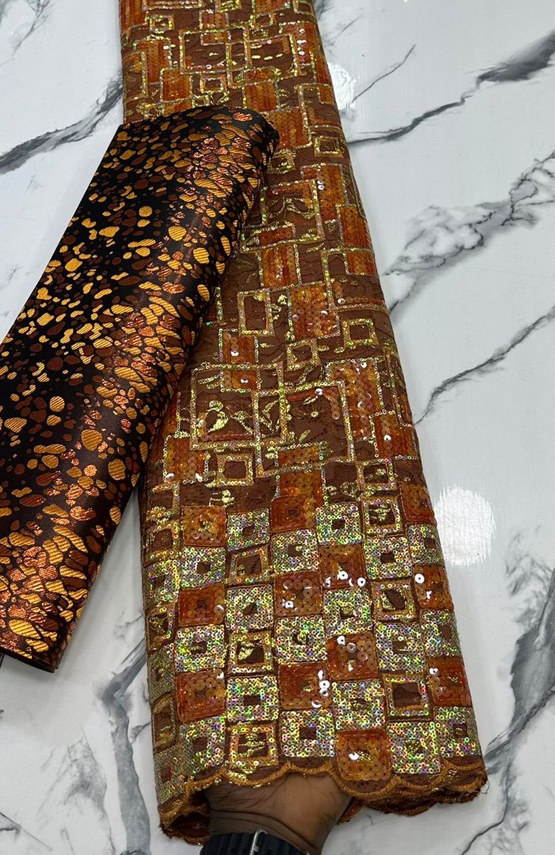 abeeoulah's tweet photo. @VendorsSpot Take your style to the next level with our one-of-a-kind Sequence lace with 3D grandmaster Gele
Fabric: Price: N67,500
Yardage: 6Yards
3D Grandmaster Gele: N55,700
Send a Dm to place your order!
#sequins #sequence #sequencesaree #asoebilace #asoebiusa #asoebiamerica #nigeria https://t.co/gUgwNvB3RU