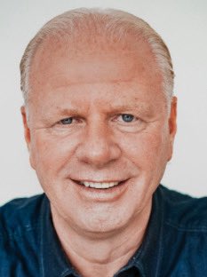 Corinemeisner's tweet photo. Van harte gefeliciteerd met je 60e verjaardag @JohnVanLoen1  Wat mij betreft de beste voetballer die we ooit gehad hebben bij m’n cluppie #fcutrecht 
#held #utrproat https://t.co/ZqrWupGKXj