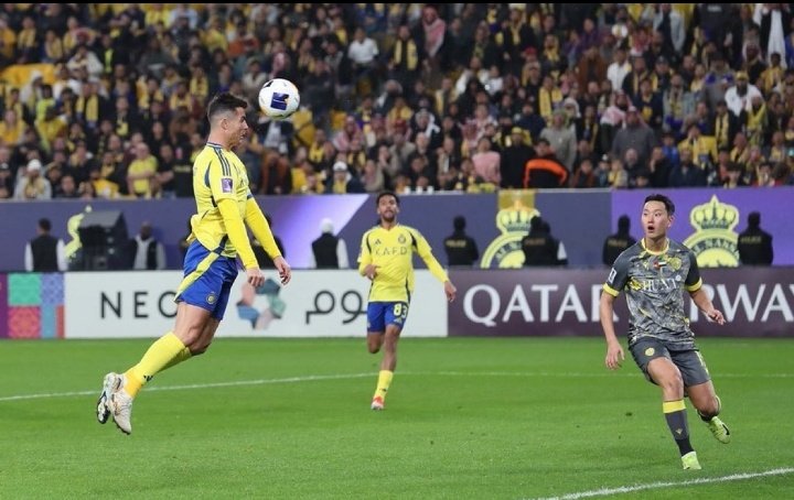 ali429nsar's tweet photo. الاسطورة Cr7 🐐 يطير

🐐 https://t.co/2yMKCNJNZg