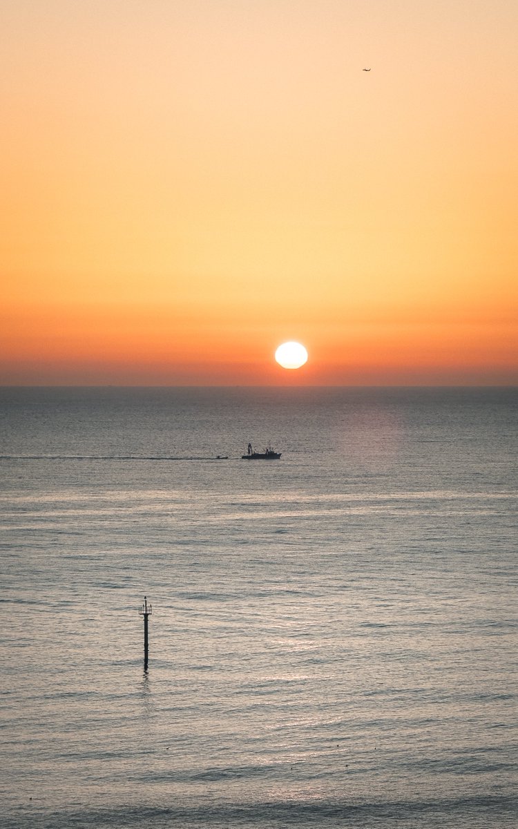 Xaketer's tweet photo. Sempre, una imatge valdrà mes que 1000 paraules    @hospitaldelmar @AlfredRPico @eltempsTV3 @eltempsabcn @eltemps_rtve @gemmapuigf @SoniaPapell @SergiLoras @TomasMolinaB @btveltemps @meteocat https://t.co/n9Jp8uhY5F