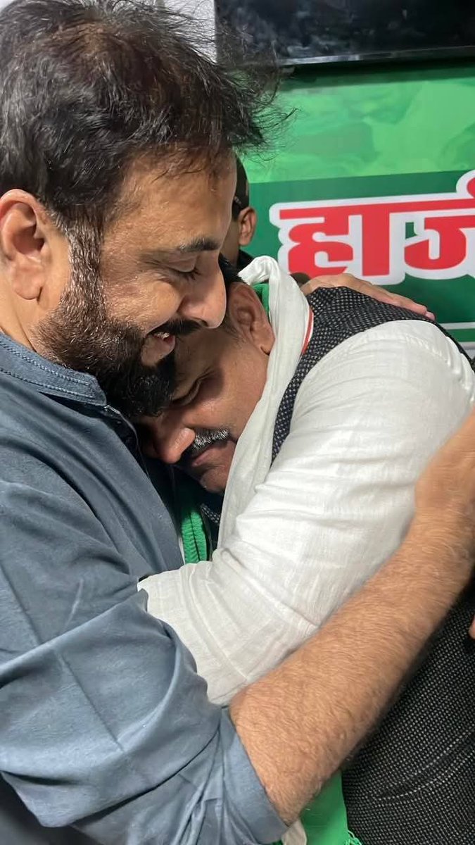 Abrarvoice1's tweet image. AIMIM दोनों सीटें बड़े अंतर से जीत रही है!

#Mustafabaad #Okhla