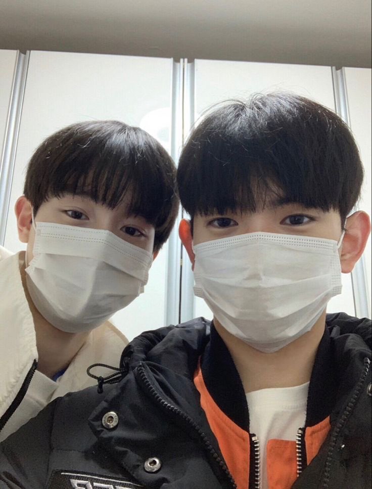 ie_5959's tweet photo. #TEMPEST #템페스트 #혁 #LEW 
솔메즈도 왕창 성장함 https://t.co/epYxfN9swk