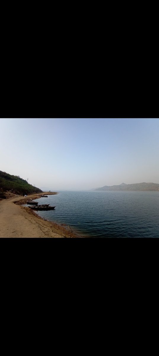 Biharbuzz_BB's tweet photo. नवादा झील पर ध्यान दें ⬇️
**"भारत का नीला हीरा"**
Tourist hub bn sakta hai
🔸. **वाटर स्पोर्ट्स जोन** बनाएं - बोटिंग,
.🔸 **पिकनिक और आराम क्षेत्र** विकसित करें - हरे-भरे पेड़ों के नीचे
**नवादा झील को टूरिस्ट हब बनाने में जुड़ें!
#100DaysBihar https://t.co/RDckYa2zy7