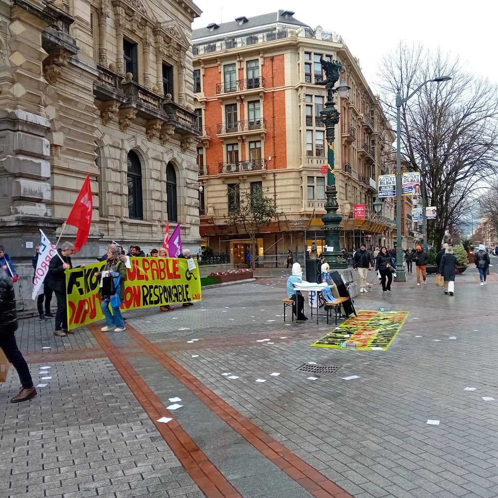 FekoorBorrokan's tweet photo. #baraualdia #elkarretartzea
3-4 febrero #borrokan #fekoor https://t.co/fnTPNmml1E