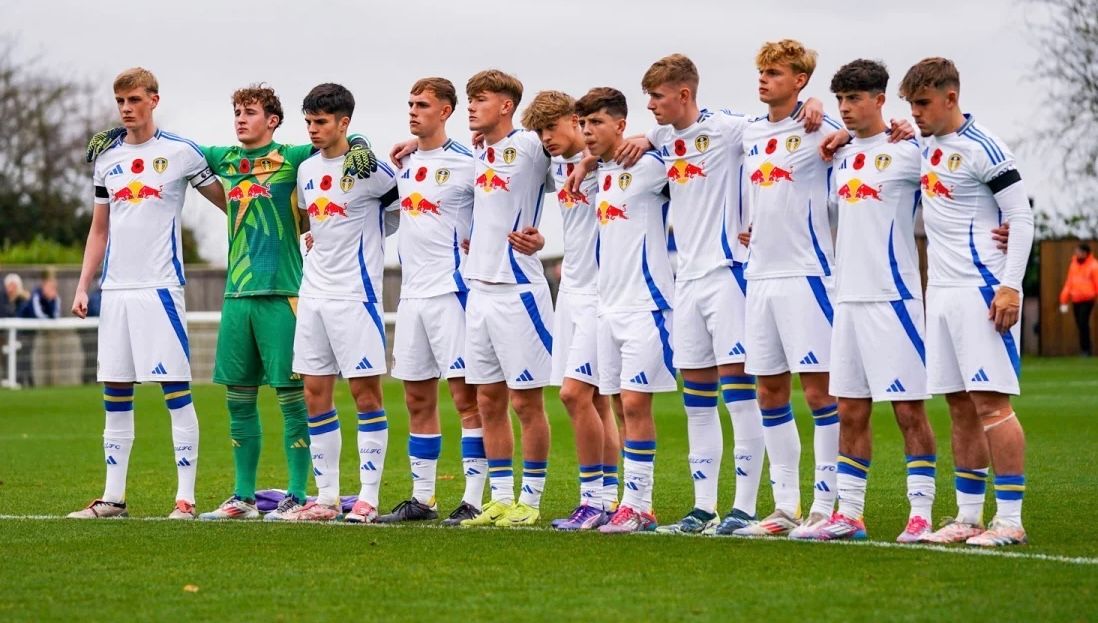 leedsutdacademy's tweet photo. ⚪️ 𝐌𝐀𝐓𝐂𝐇𝐃𝐀𝐘 ⚪️

🆚 Manchester City U18s
⏱ 7pm
🏆 #FAYouthCup
🏟 LNER Community Stadium
📺 Live on LUTV
🎟 Tickets available
https://t.co/VqhVyofMgZ

#LUFCU18s | #LUFC https://t.co/5Hnh5cGOOv