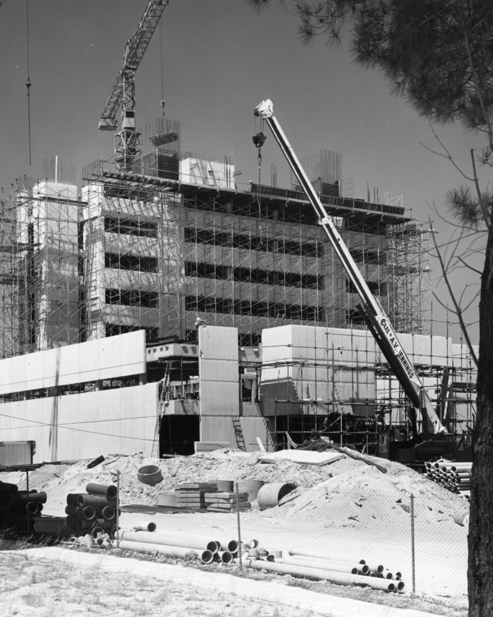 Flashback to 1975 at Curtin!

WAIT (now Curtin University) was buzzing with change, including:

🎓 Record growth
Student numbers soared past 10,000, and we celebrated over 1,000 graduates—both firsts for the university!

🌏 Spotlight on women
In support of the UN's first