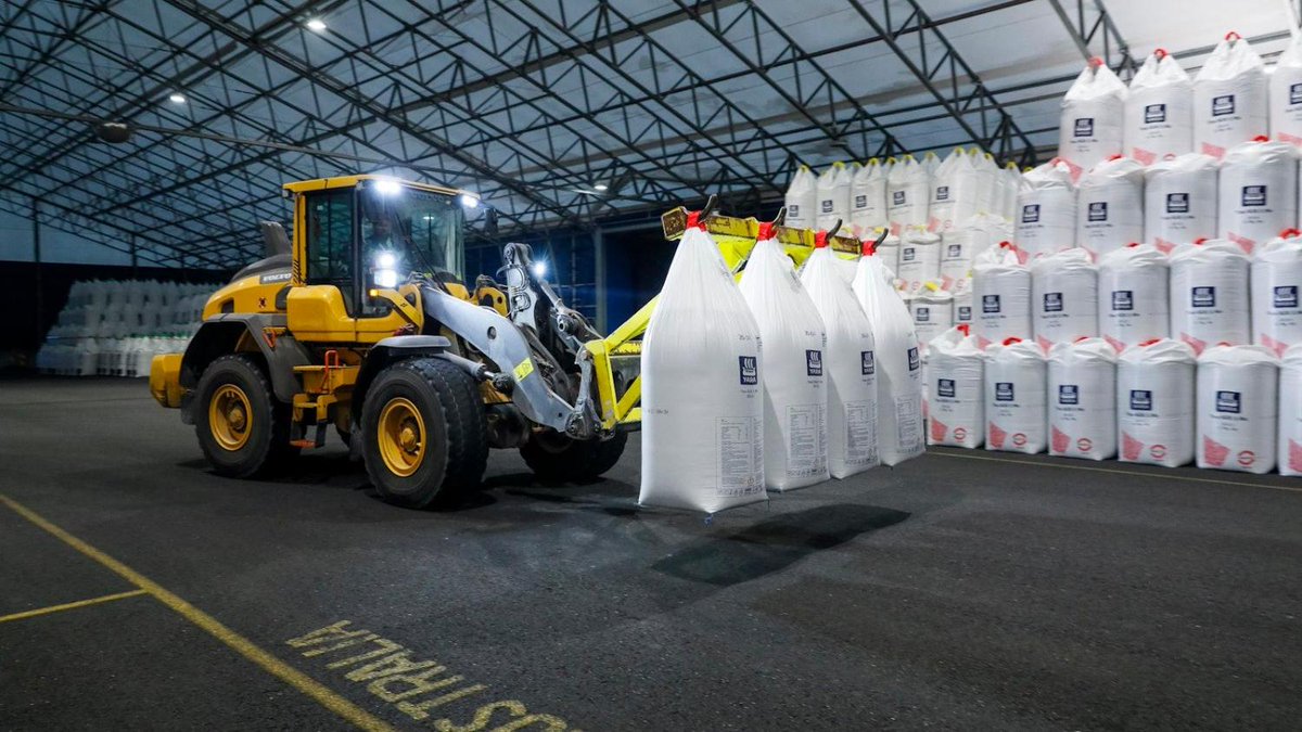 Yaran tehtaat saarrettu – lannoitetoimituksia siirtyy maaliskuulle maaseuduntulevaisuus.fi/maatalous/c181…