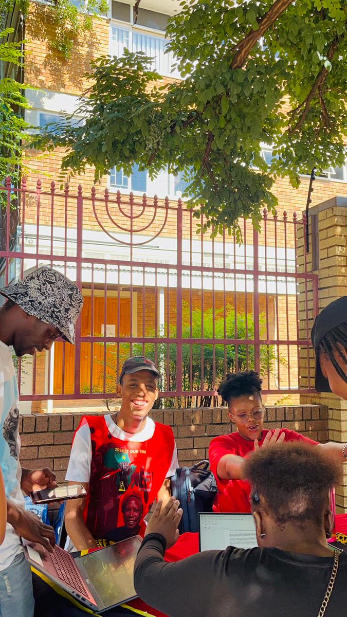 EFFSCNWUPOTCH's tweet photo. ♦️Happening Now♦️

Economic Freedom Fighters at NWU-POTCH, on day 12 of the SizofundaNgenkani Campaign. 

#sizofundangenkani2025 https://t.co/bBoD3OO5bJ