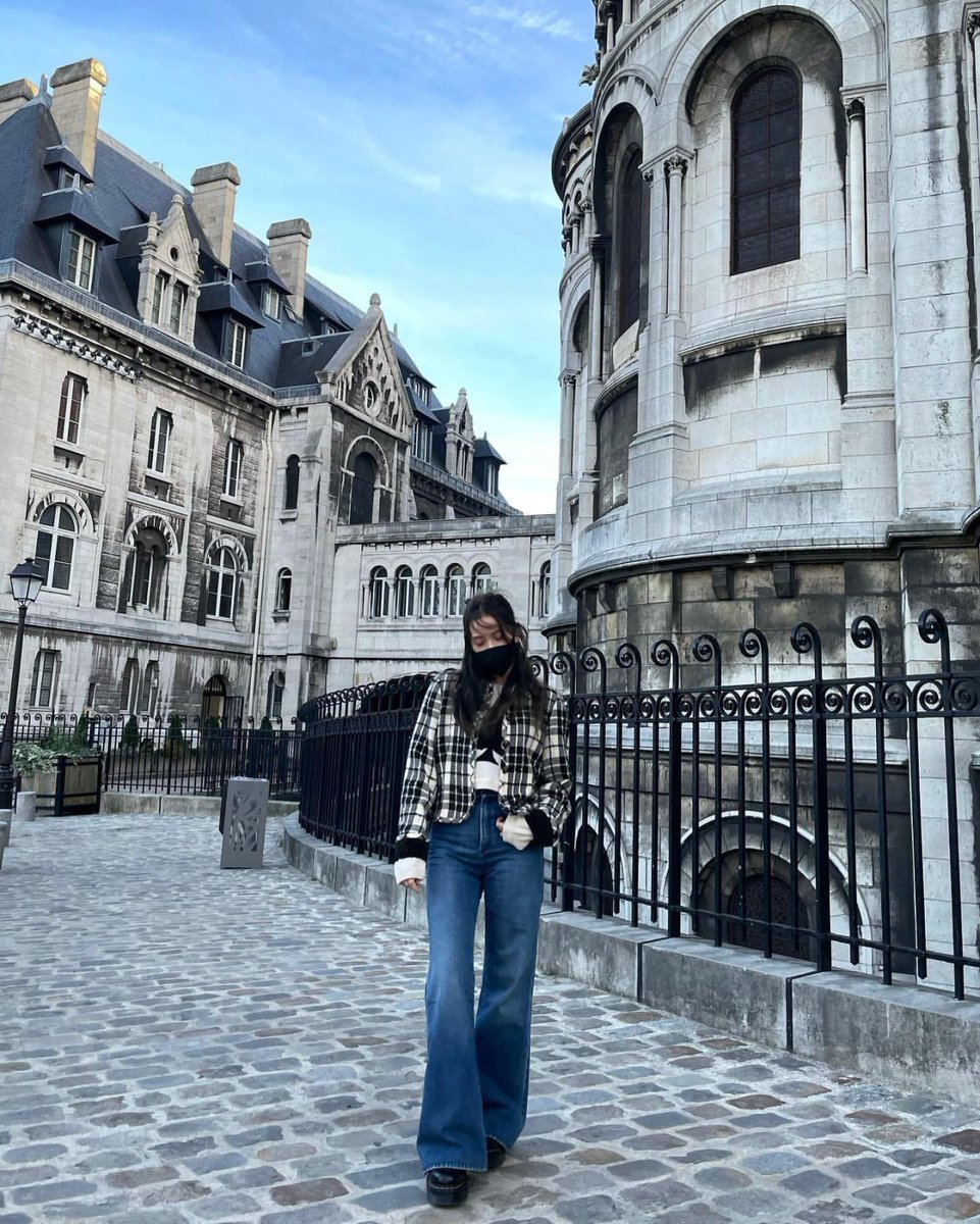 stellariumx's tweet photo. cada más tiempo que me dejan sin supervisión when ’#𝔉e͞e𝐥·喜欢·e𝐥evеn me encuentro más propensa a cometer locuras como perderme en una ciudad ⊹ 🪽 ꒰ desconocida por encontrar the #𝕧og͞ue𝜗𝜚𝖉ö𝑙𝕝s.

𝕤k𝕪𝕝e͞r 🧁 ⋆ ｡˚ ꩜ https://t.co/2eKQ0azAEX