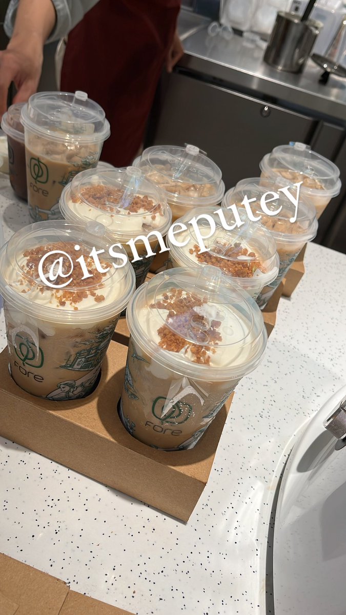 itsmeputey's tweet photo. #PeringatanDarurat BUAT YG SUKA NGOPI, ADA VCR FORE NIH DISKON 50% ALL VARIAN FEE 5K PER ITEM

BEBAS APA AJA KOPI / NON KOPI, SEMUA UKURAN YAA..

BUTTERSCOTCH SEA SALT LATTE UPSIZE 23K (BELUM TERMASUK FEE)

PICK UP UDAH GAK PERLU Antri LAGI
#zonauangᅠᅠᅠ https://t.co/XWCCwHmOxI