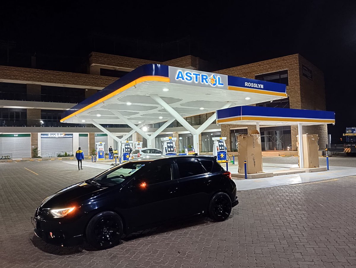 ElizabethhQuinn's tweet photo. Before it became a trending topic, Astrol Petroleum was just another fuel brand, silently building its reputation. Unlike the flashy corporates, Astrol focused on a simple promise: quality fuel at fair prices. But how did it all begin? Thread 👇 https://t.co/uC24yMYn54