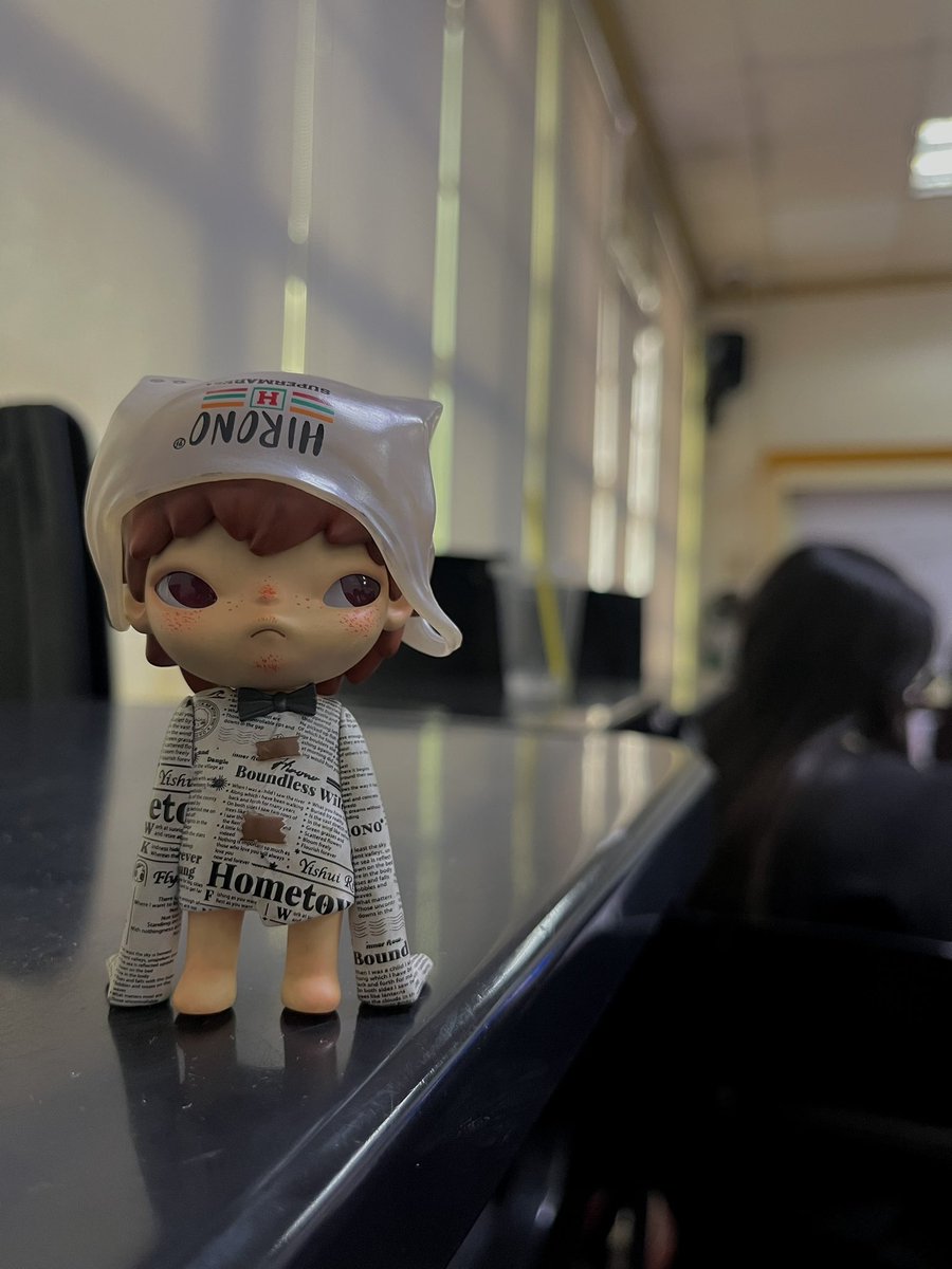 lvsynncart's tweet photo. my classmate https://t.co/lDrSBm55Lt