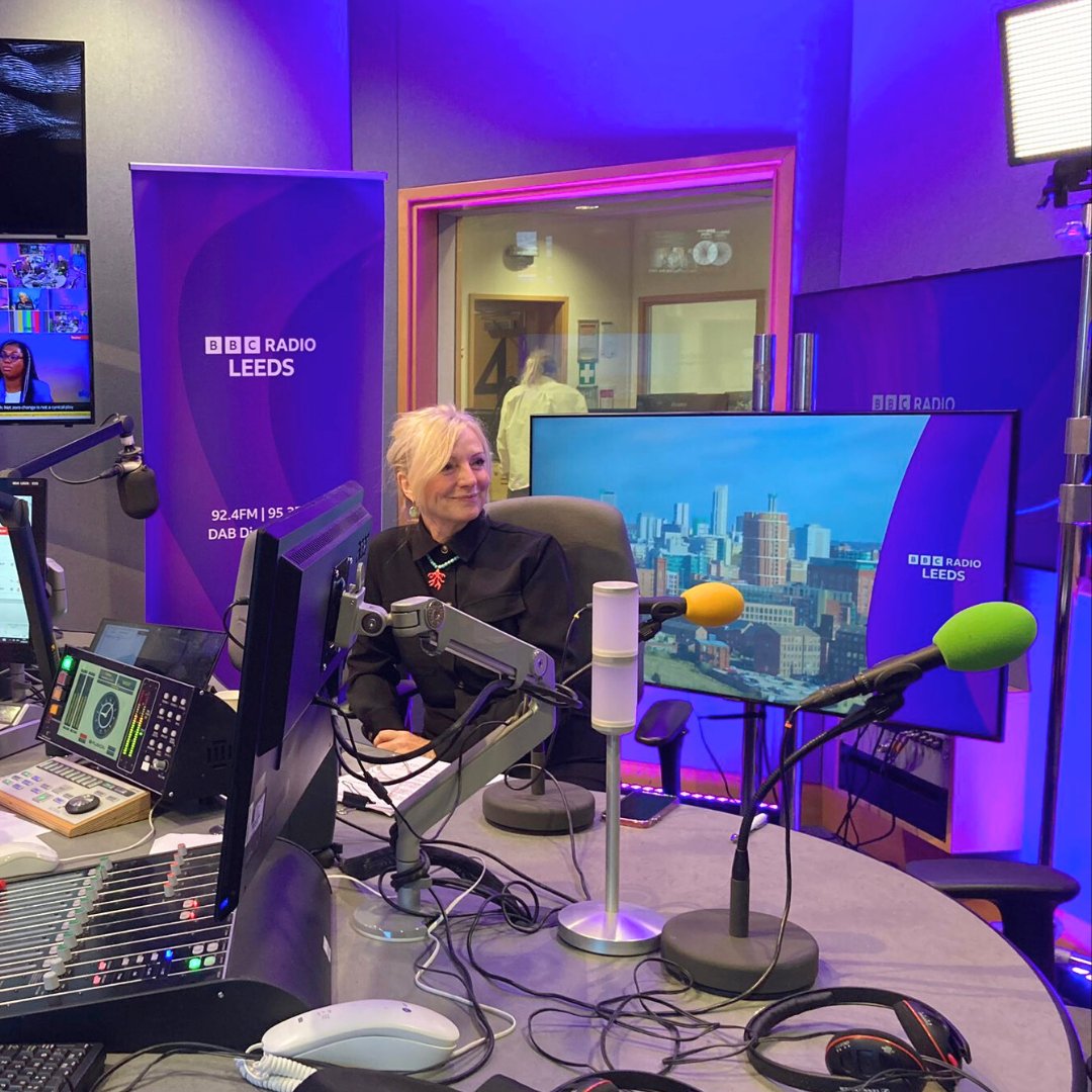 Have you got a question you’d like to ask me?💬

I’ll be on <a href="/BBCLeeds/">BBC Leeds</a> Message the Mayor with <a href="/therimaahmed/">Rima</a> from 9am today, answering the public’s questions about the work we’re doing across the region.

📻 Listen on <a href="/BBCSounds/">BBC Sounds</a>: bbc.co.uk/sounds/play/li…