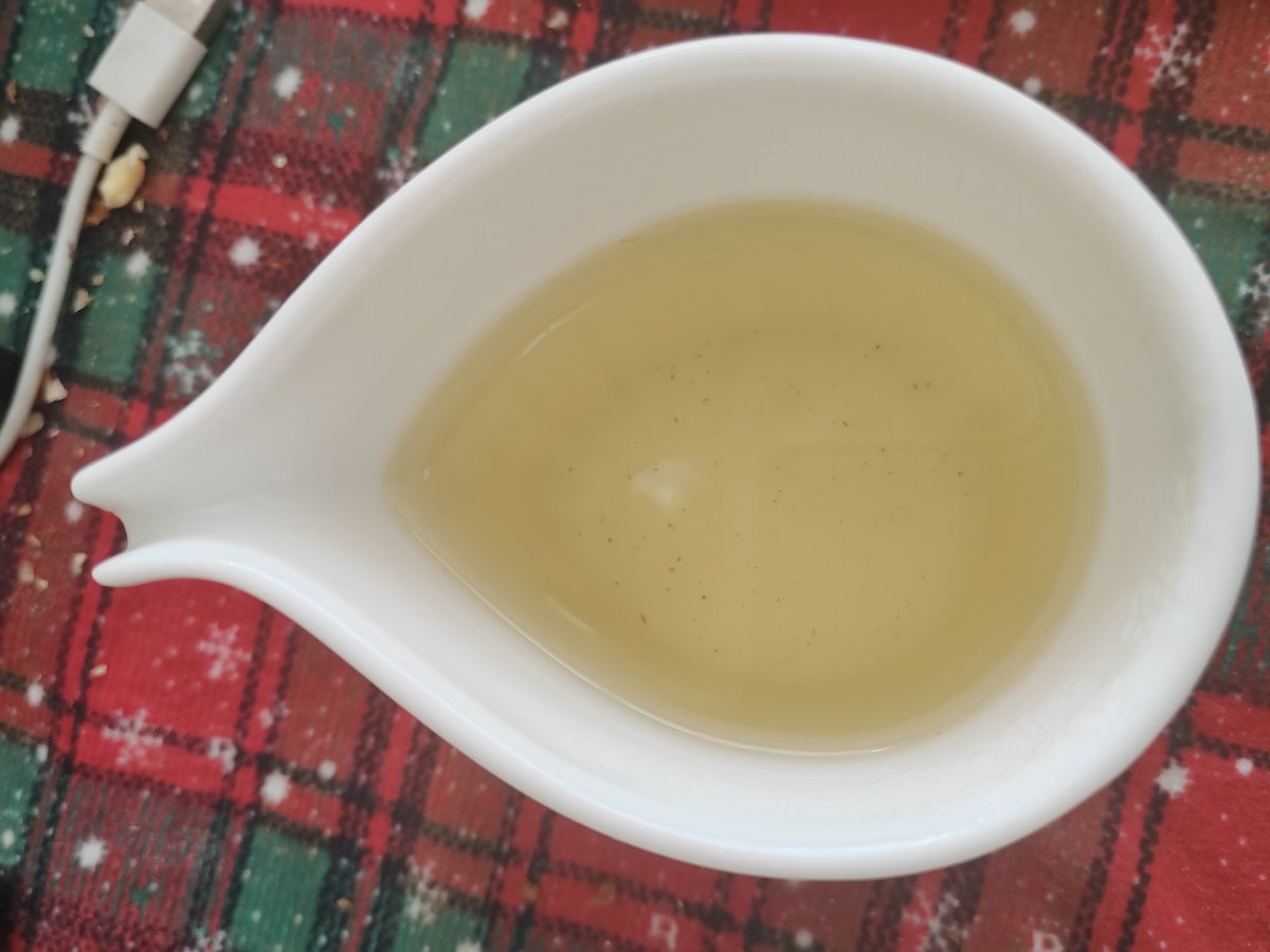 虽然山东的小奶狗很让人生气，但有一说一日照绿茶是很不赖的。