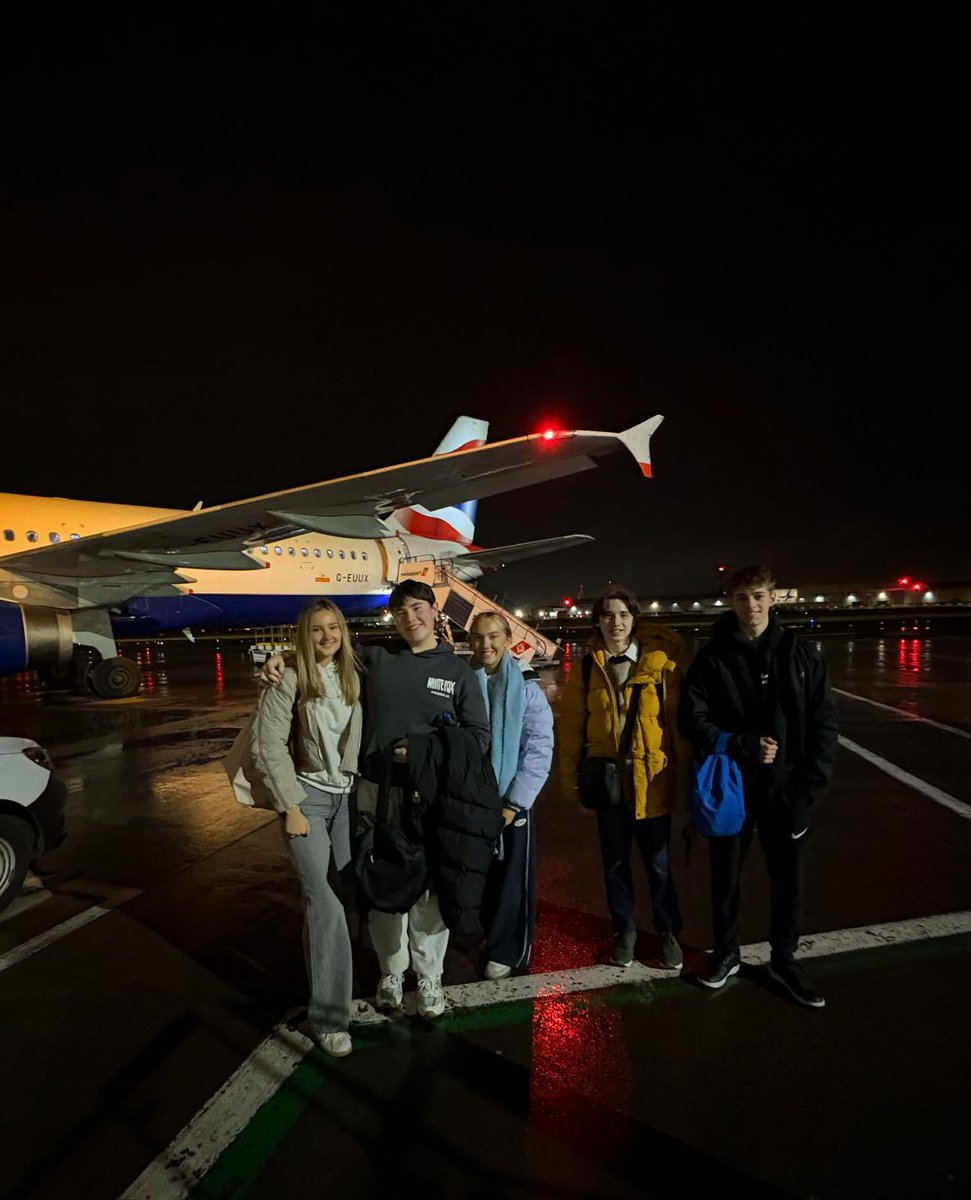 Early start but we have arrived safely in London! #theatretripping2025