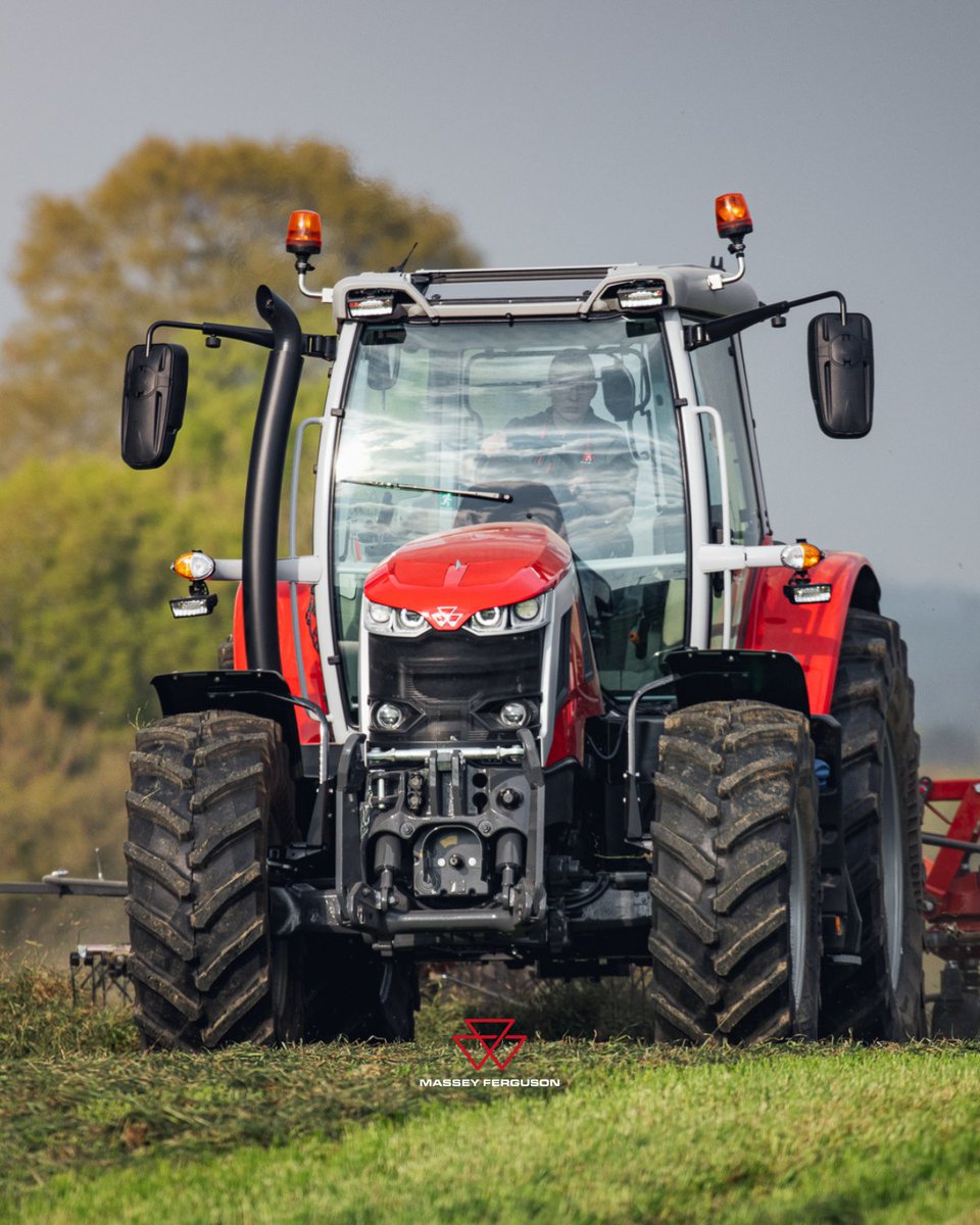 Massey Ferguson España tweet media
