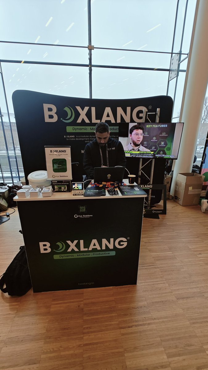 Luis Majano tweet media