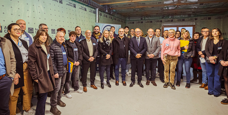 Departement_AIN's tweet photo. Adhérer à #Originain c'est la possibilité de participer à des "speed business meetings" pour promouvoir son entreprise, trouver un partenaire, développer son réseau... 400 entreprises aindinoises sont labellisées Origin'#Ain➡️https://t.co/2ygAU3NOP0 https://t.co/zrF1quKFSw
