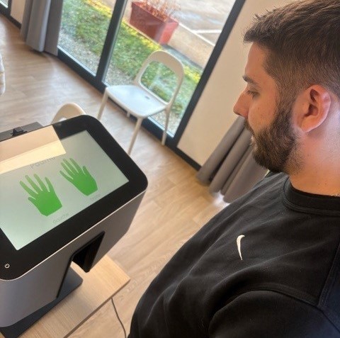 HandInScan tweet media