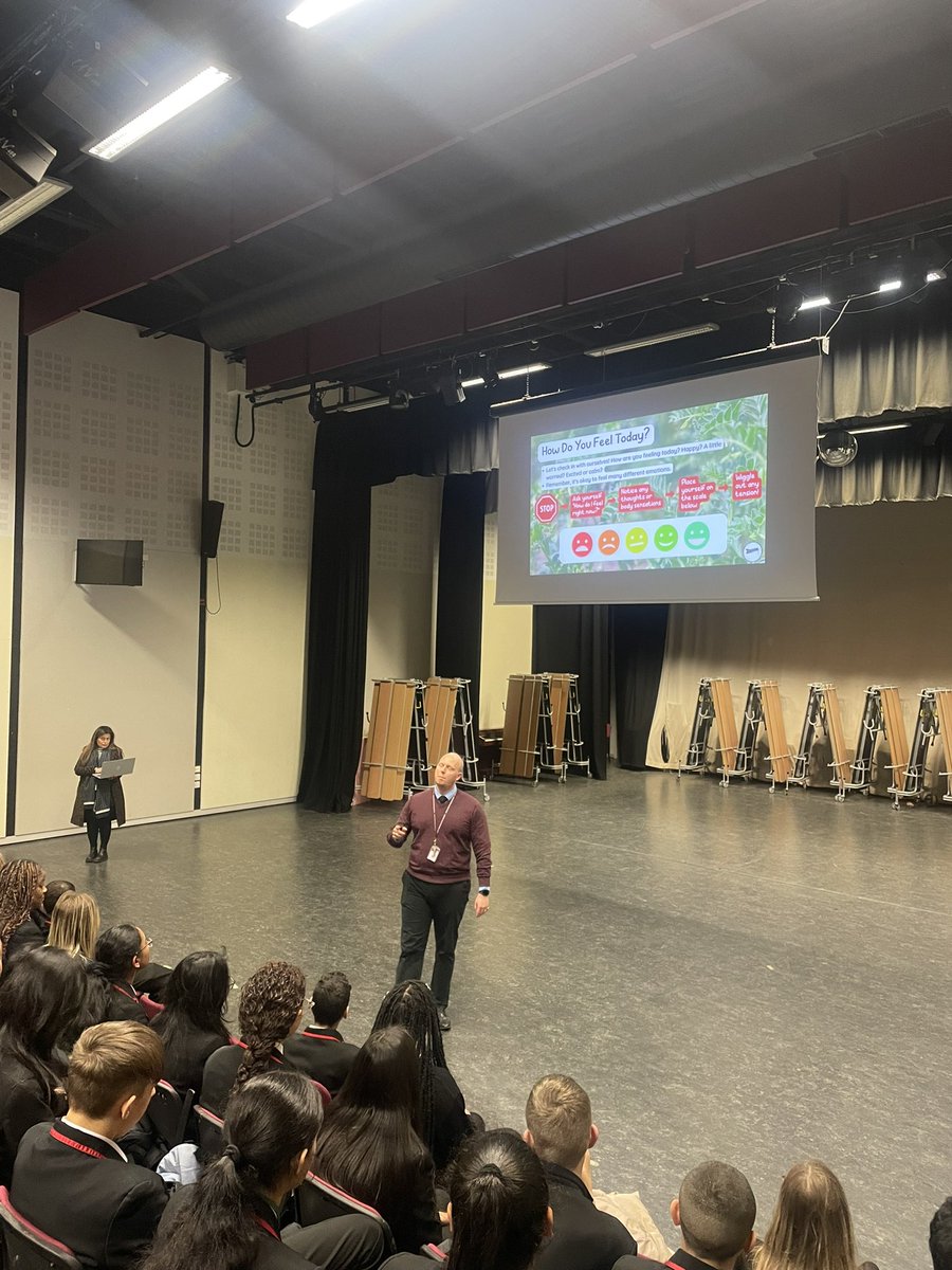 TUESDAY MORNING ASSEMBLY… Mr Mason highlighting the importance of Children’s Mental Health with a powerful assembly this morning! #BestYearTeam 💚 <a href="/Gospel_Oak_/">Gospel Oak School</a>