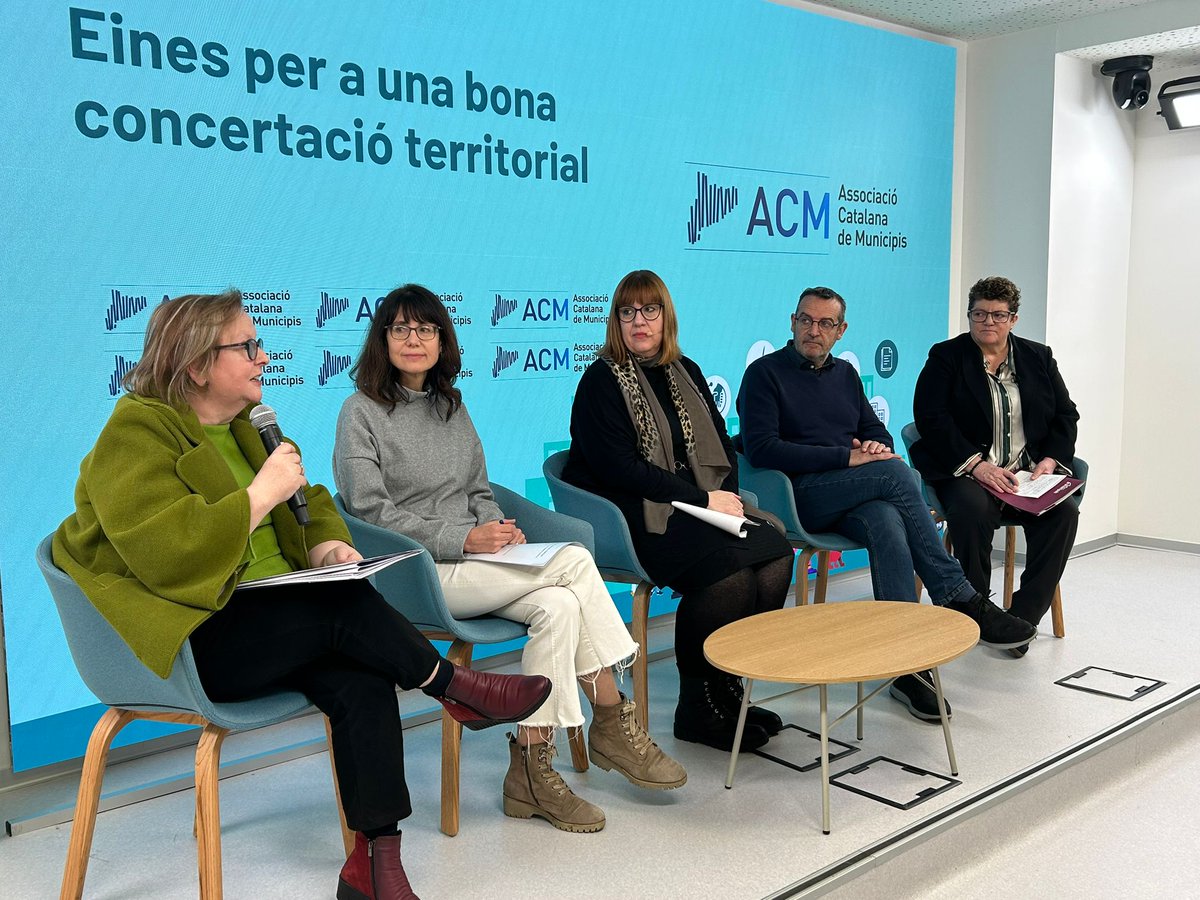ACMunicipis's tweet photo. Iniciem la segona taula sobre les eines existents per a la concertació territorial amb representants de @DinamiGarrotxa, @MIDIT2020, CONCATIVA i @grameimpuls https://t.co/Ak4v5i4wNI