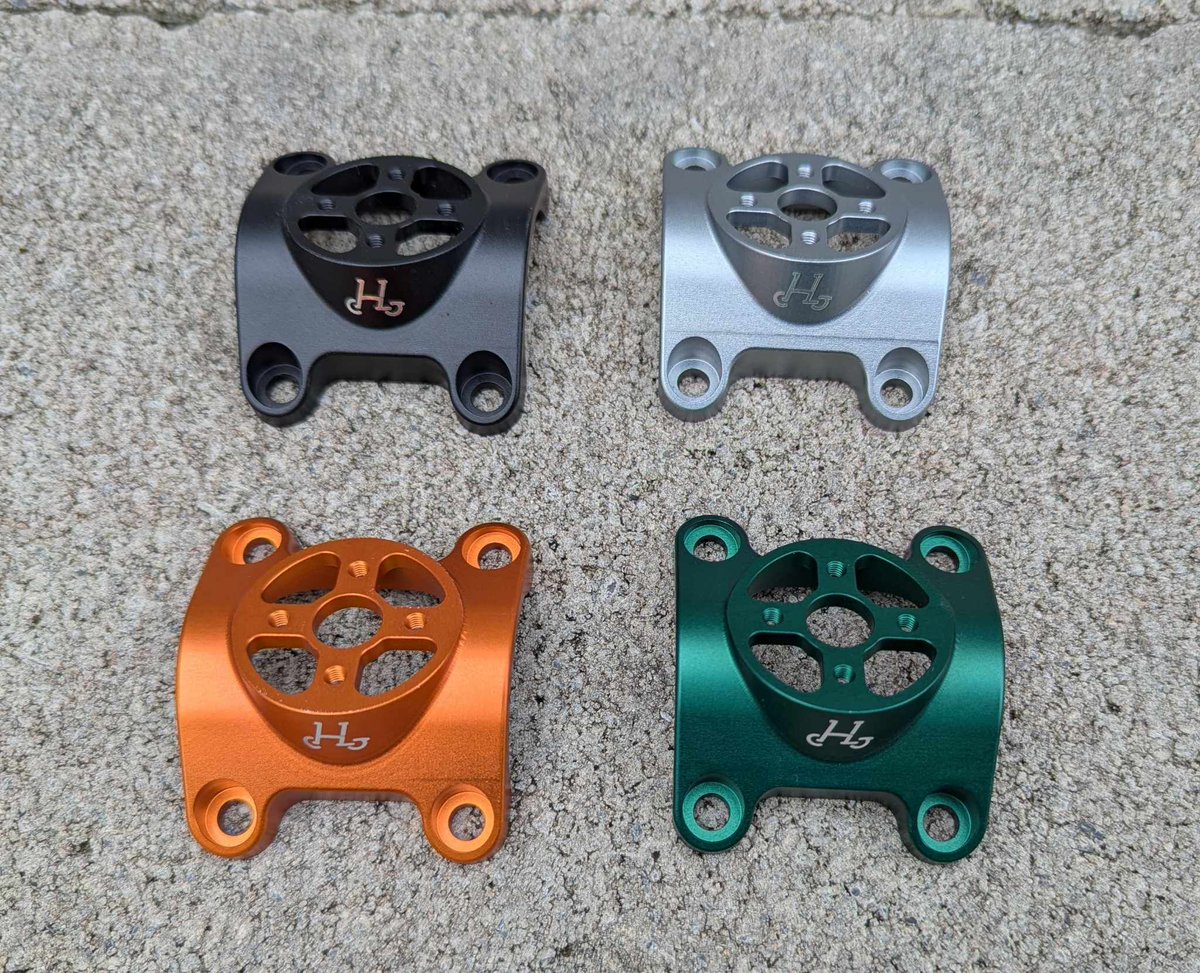 BIKEgangUK's tweet photo. https://t.co/HJ4Y2ns8V6?
For G Line Garmin GPS compatible handlebar stem center mount
#Brompton #BIKEgangStore #BIKEgang #BromptonLife #BromptonMODs #BromptonSociety #MyBrompton #BromptonWorldTravellers https://t.co/AGafkz75fA