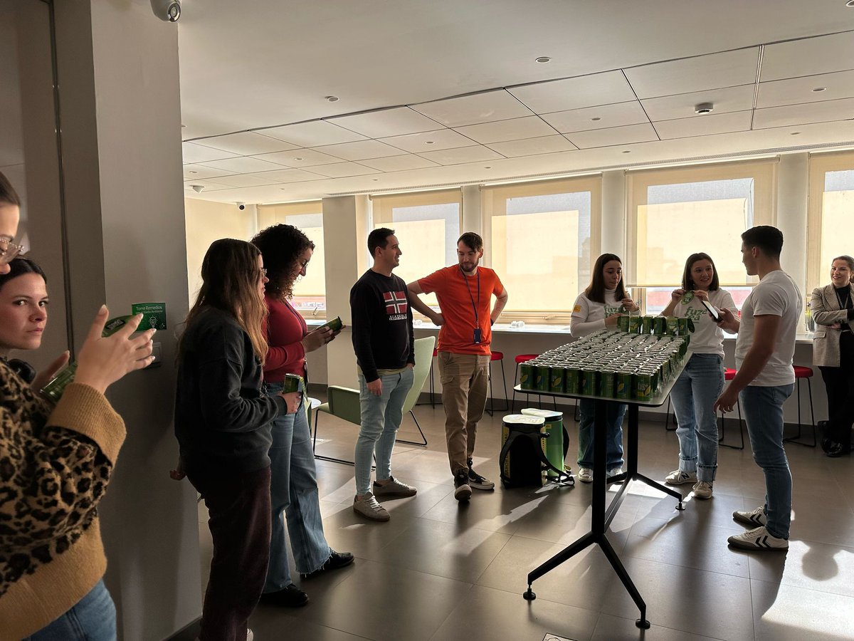 El jueves pasado Wow! Sampling en colaboración con Torre Remedios, repartimos gratuitamente a todos nuestros clientes, muestras de <a href="/FuzeTea/">FUZE TEA</a>