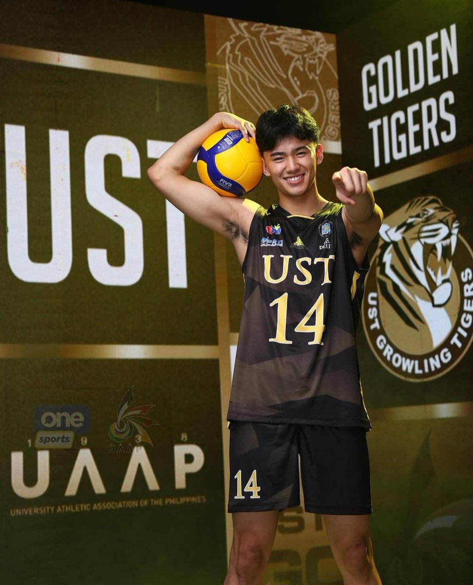 MarieClaire0620's tweet photo. Viva Santo Tomas! 
🐅🐅🐅
🖤💛🖤🤍 https://t.co/uVn1jiTFo6