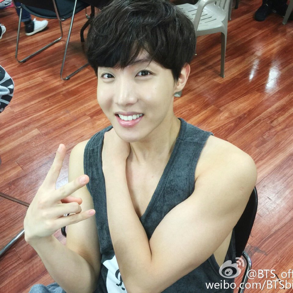 _mang218's tweet image. 민소매

이랬는데                                                        요래됐슴당