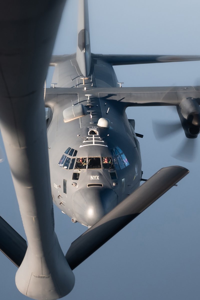 XSkyEagles's tweet photo. A U.S. Air Force AC-130J Ghostrider prepares to refuel from a KC-135 Stratotanker over the U.S. Central Command area of responsibility, Jan. 31, 2025.(U.S. Air Force photo by Staff Sgt. Gerald R. Willis)
#airforce #aircraft #military #aviation #c130hercules #army #aerialrefuel https://t.co/w4mzRZWjab
