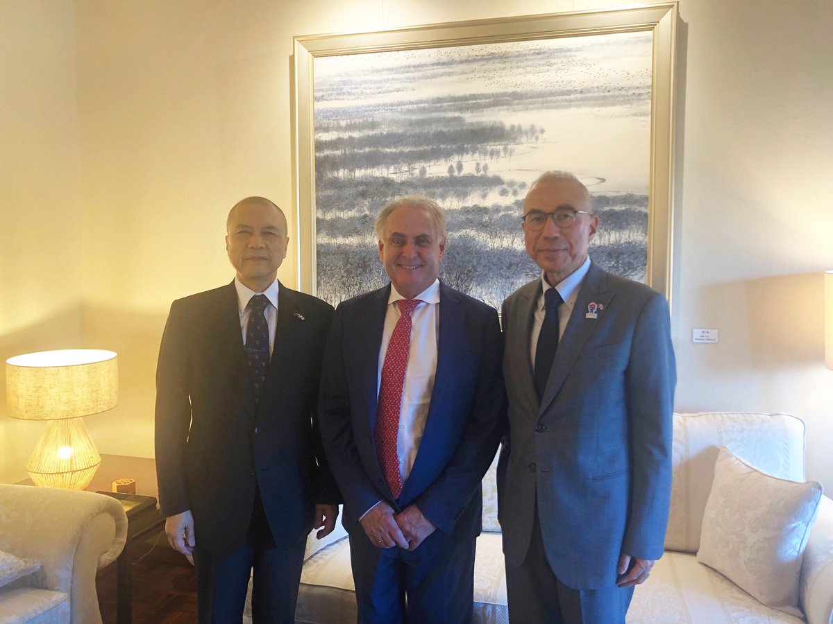 JPEmbassyAU's tweet photo. “Trade &amp; investment is a cornerstone of🇯🇵🇦🇺longstanding friendship. I had an engaging meeting with Trade &amp; Tourism Minister #DonFarrell @dfat &amp; Chairman Michiaki Hirose of🇯🇵🇦🇺Biz Cooperation Committee to discuss ways to further strengthen the🇯🇵🇦🇺economic relationship”-Amb Suzuki https://t.co/TTok2p4tt1