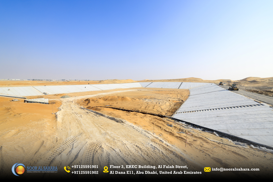 NoorContracting's tweet photo. Our team has been making remarkable progress in carrying out massive road works to include comprehensive backfilling, earthworks, protection of the upper slopes & asphalt paving in the industrial plots in Madinat Zayed East Railway.
#ALDAR #NAS #AbuDhabi #UAE #MadinatZayed #road https://t.co/2zVnyrHGEV