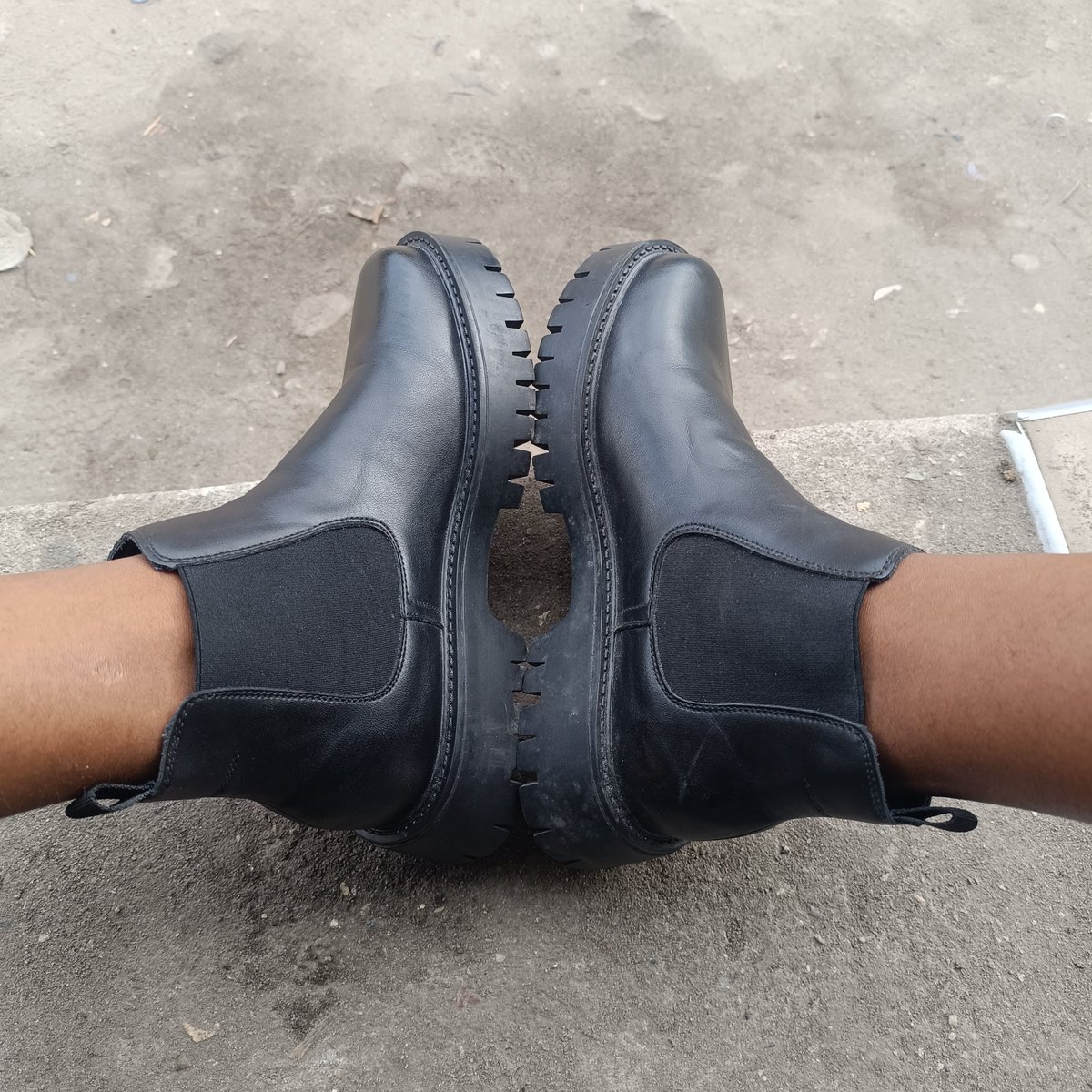 BarakaMaviatu's tweet image. #Jeje
Size:UK 42