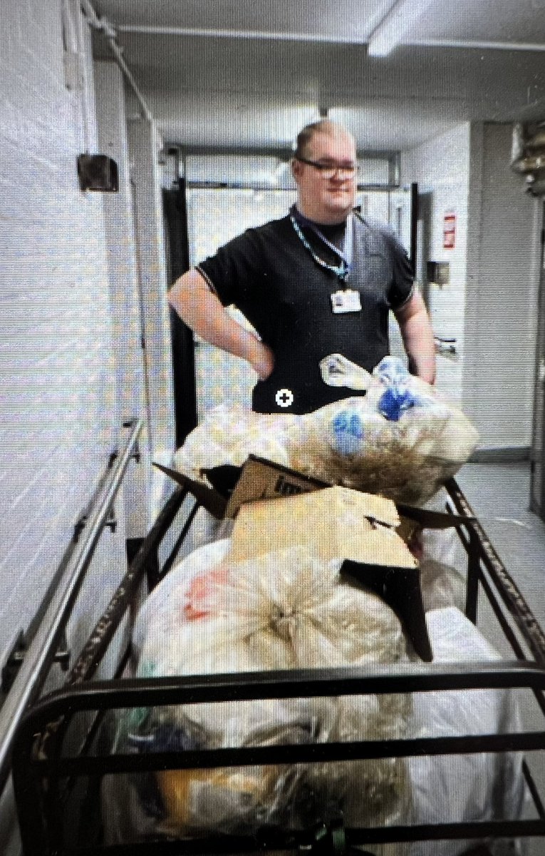 LMCSInternships's tweet image. Meet Jacob and Patrick: both in the same department, Jacob is in Industrial cleaning and Patrick is in porters. Both are doing an excellent placement and learning multitude skills