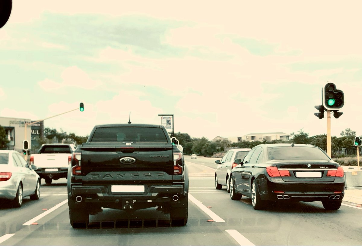 Absolut_Sabs tweet media