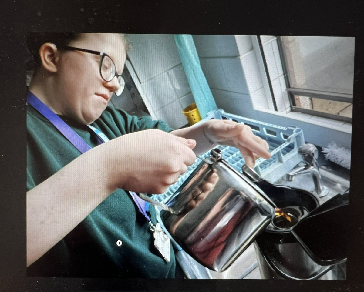 LMCSInternships's tweet image. Meet Destiny: learning all to be a support worker in Ward 22. A super star!