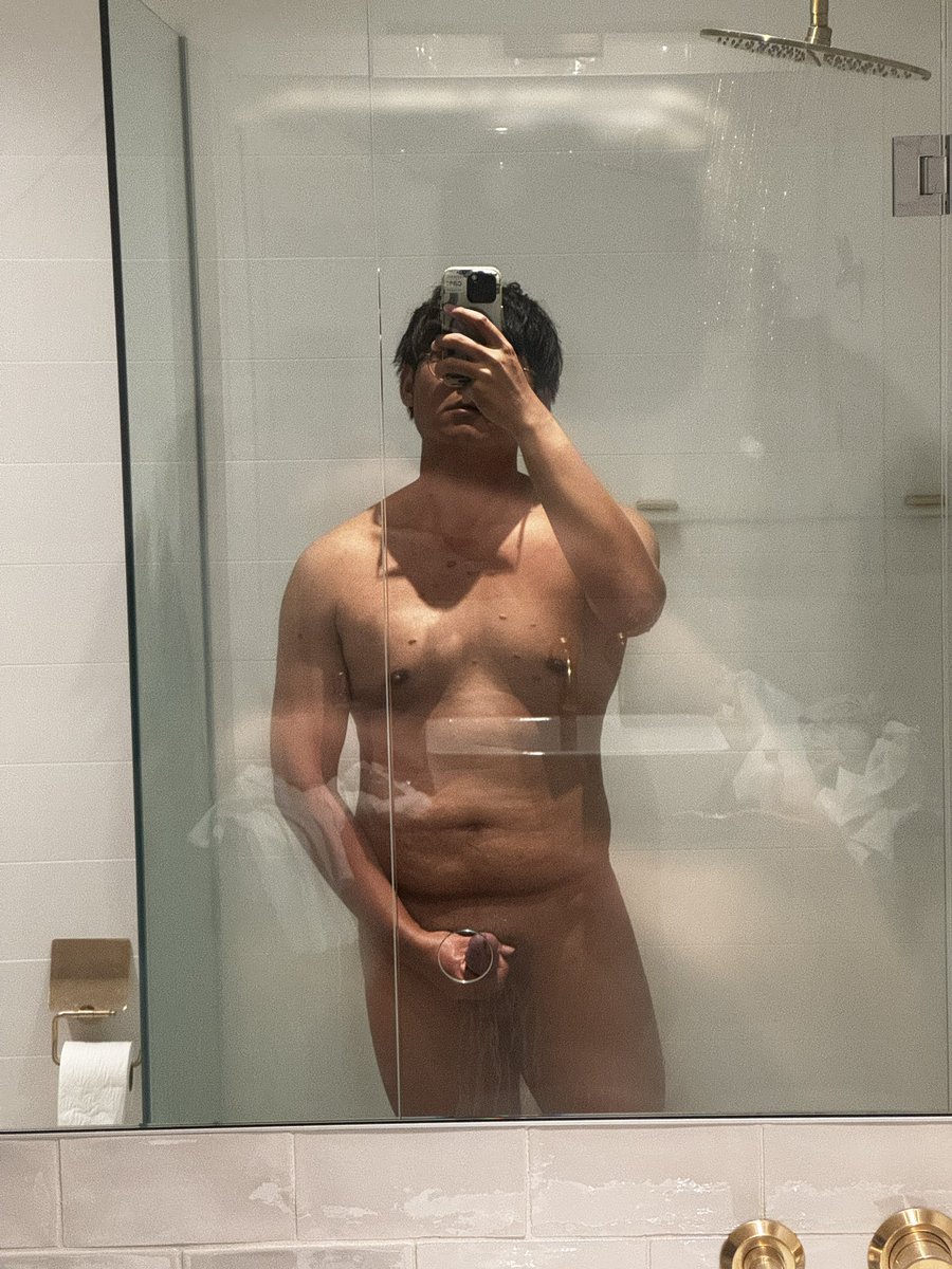 在新西兰
 #胖男 #肥爹 #体型差 #鸡巴 #肉棒 #黑皮