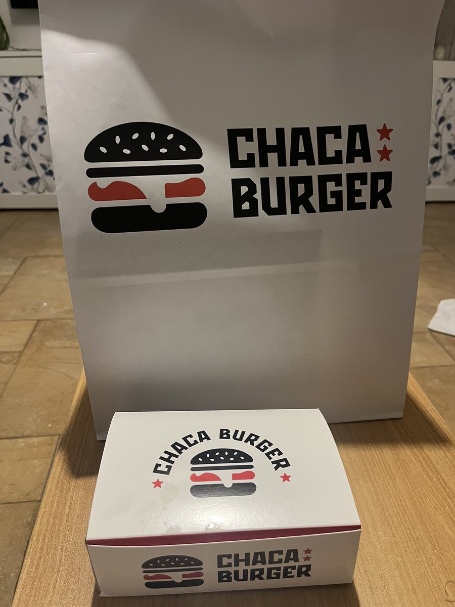 ¿Cuántas chances había que en una ciudad del sur de España, abajo de mi casa, abra una hamburguesería de Chacarita?