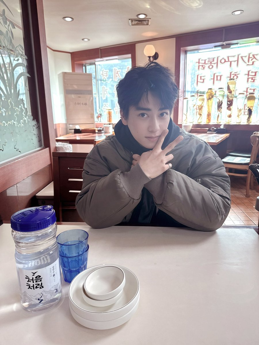 junjunmj_0105's tweet photo. in Seoul 😆📸
#ヘアピン https://t.co/VEeZjgH5NZ