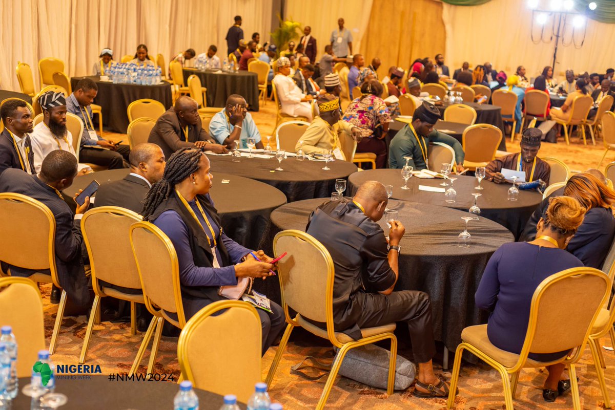 NigeriaMW's tweet image. 🔄 Empowering Development Minerals! 

During the Roundtable on Transforming Nigeria’s Development Minerals Sector, experts explored how these resources can spur inclusive and sustainable growth. 

#DevelopmentMinerals #InclusiveGrowth #NMW2024