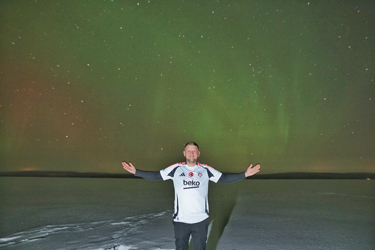 Kuzey kutbundan Beşiktaşımıza sevgiler😎🏁<a href="/tribundergi/">Tribun Dergi</a>