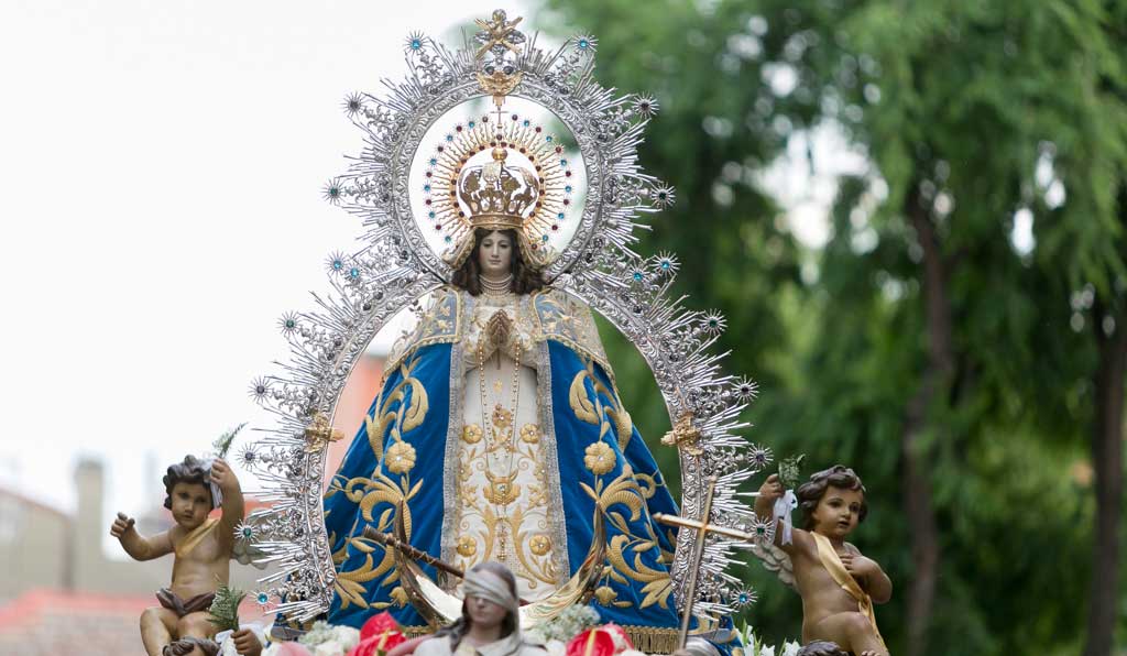 Que se vista de azul...