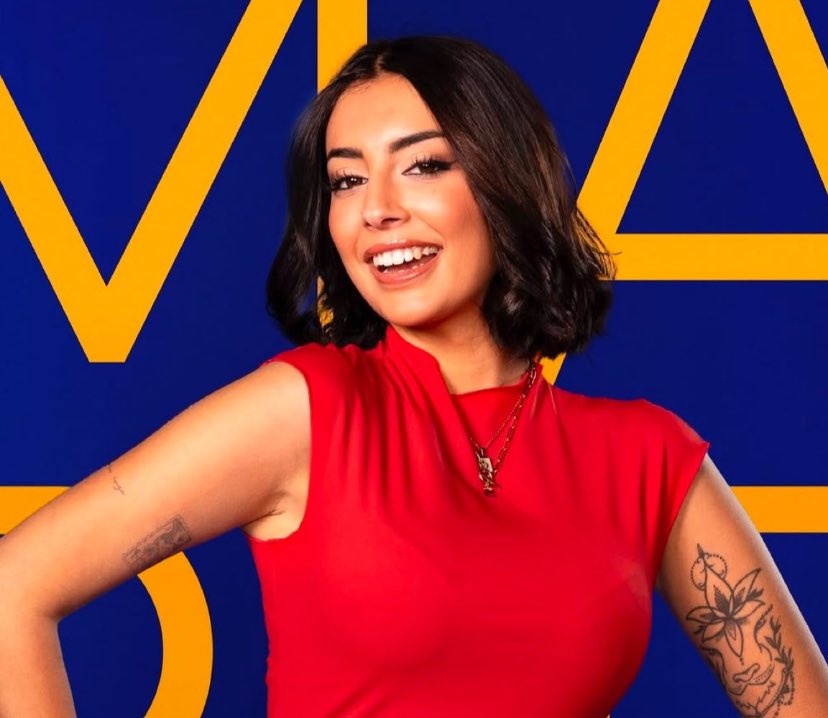 cdfcristiporta's tweet image. Para mi son las DOS las mismas personas
Señora Galletas #GH4F