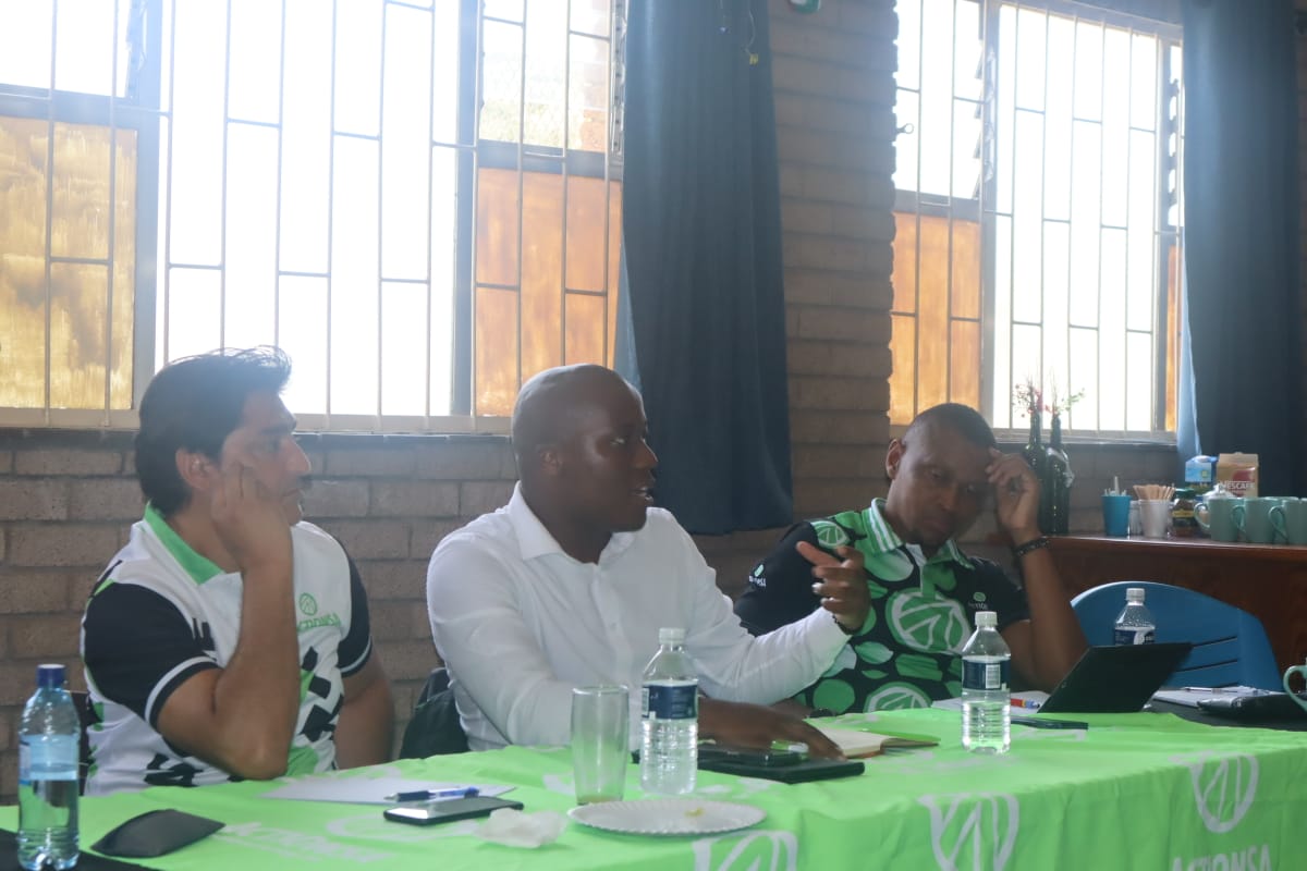 ActSA_Newcastle's tweet photo. Today, we had a productive engagement with @Action4SA Councilors from Newcastle, eThekwini, and KwaDukuza to strategize and strengthen our fight for better service delivery
#PowerToThePeople✊🏾
#LetsFixNewcastle💚🤍💚
#LetsFixSouthAfrica🛠🇿🇦 https://t.co/oF42CHK8sp