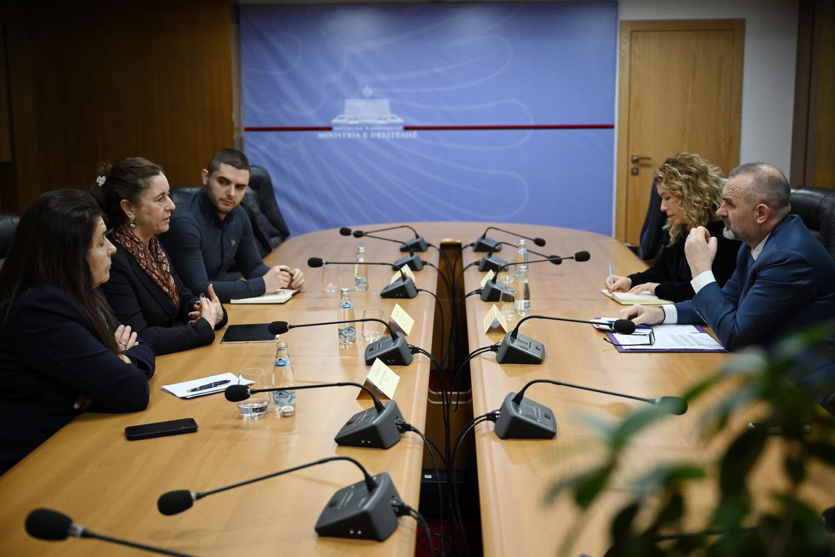 🔊 Takim kortezie dhe pune me znj. Randi Davis, Përfaqësuese e Përhershme e UNDP-së në Shqipëri. 🤝