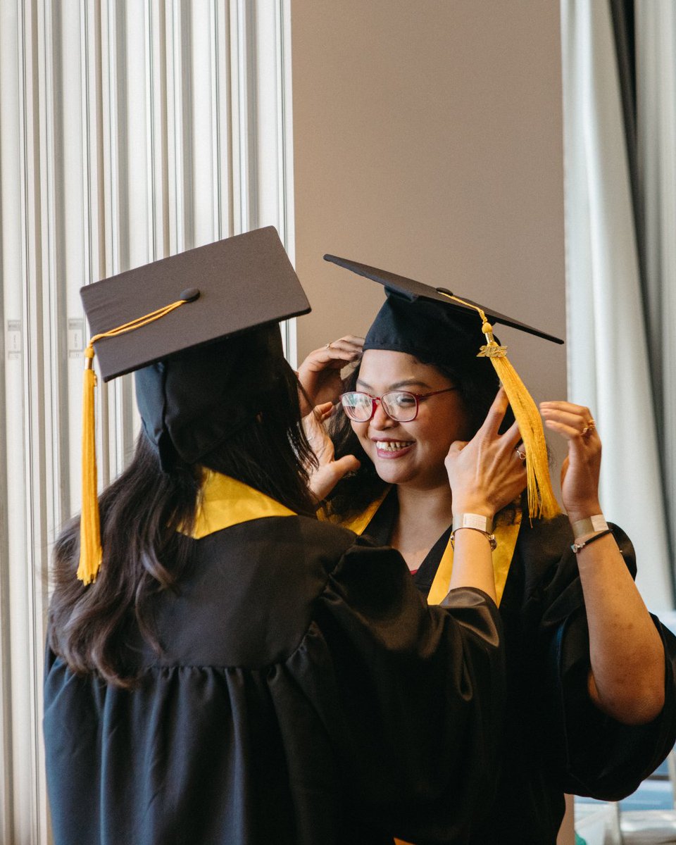 The #BSBIWinterGraduation2025 was a day to remember! Surrounded by proud family, friends and faculty, our graduates marked a significant milestone, stepping boldly into their professional journeys: youtube.com/live/hqq7mameZ…