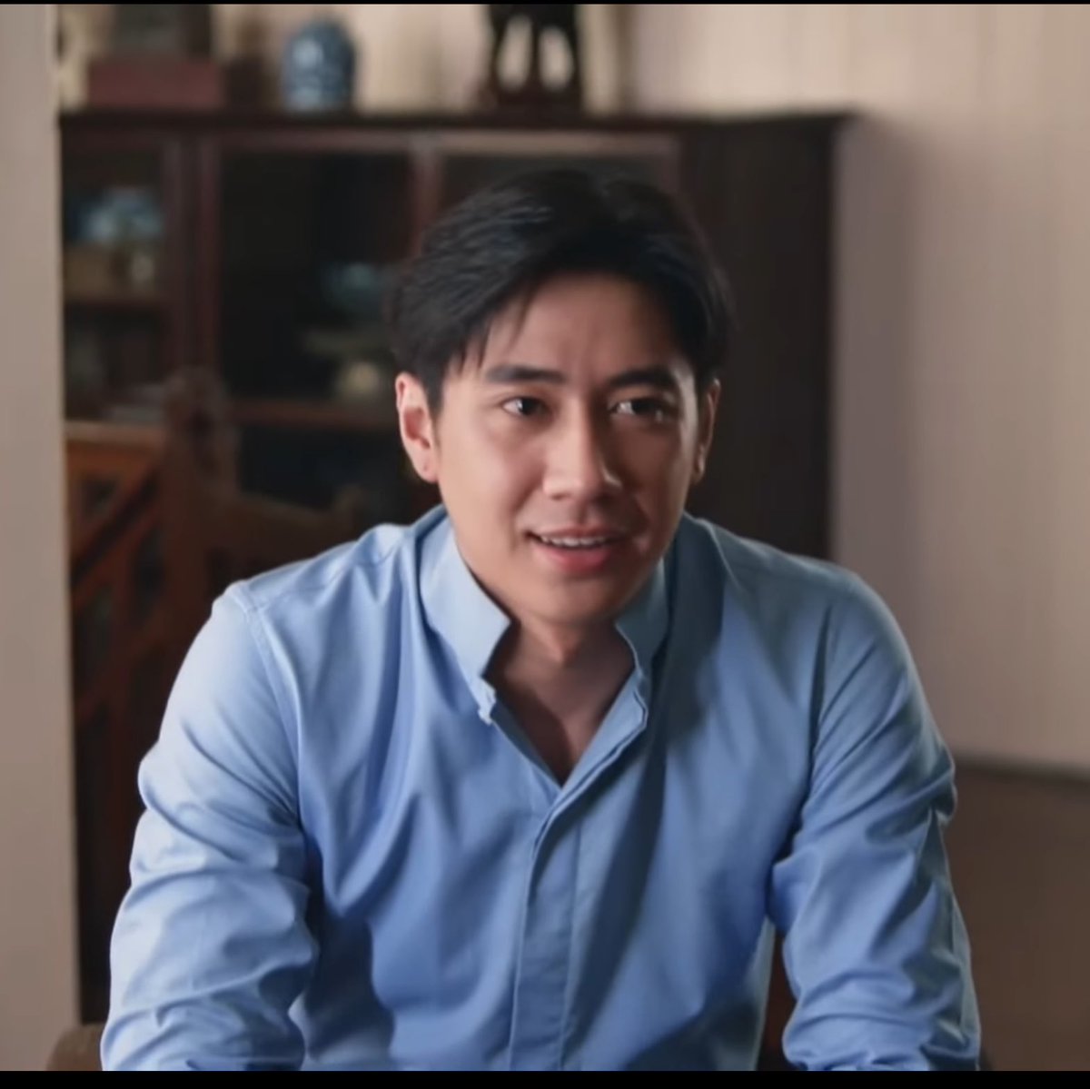 JamRanger77's tweet photo. The one thing in this drama that needs no understanding, explanation, or interpretation… just admiring this handsome man’s face. 😍😍😍😍😍

HOUSE OF FLAMES EP4
#เรือนโชนแสงEP4
@RachataJam https://t.co/jbvOCOs3tc